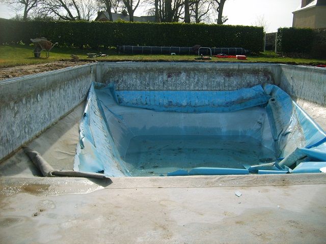 Piscine à ossature métallique