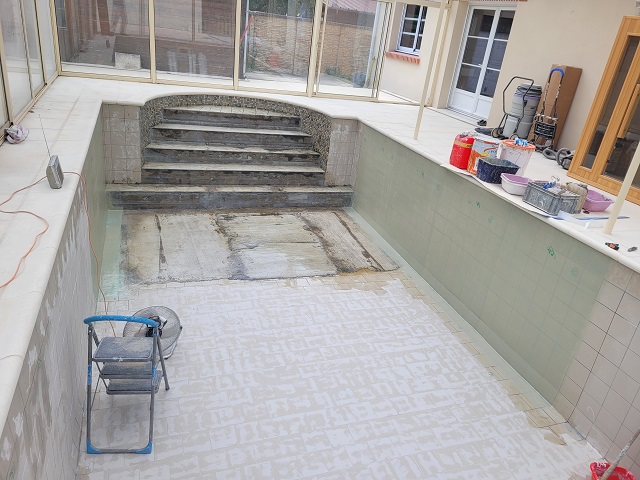 Maçonnage de l'escalier et du fond